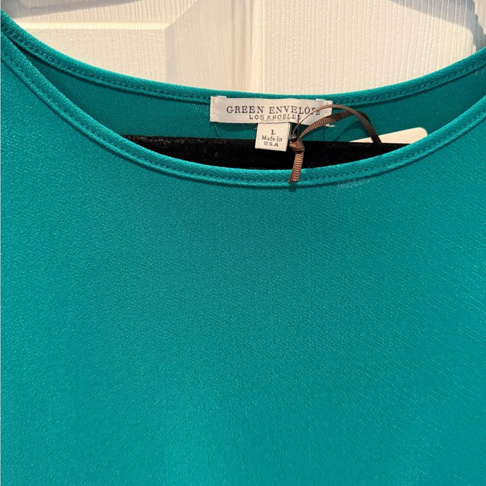 Green Envelope LA Green  Blouse with Bell Sleeves - Picture 3 of 4